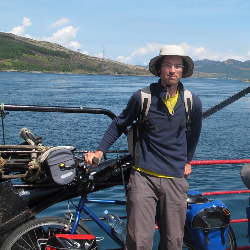 4 réchauds à bois de trek vues de dessus.